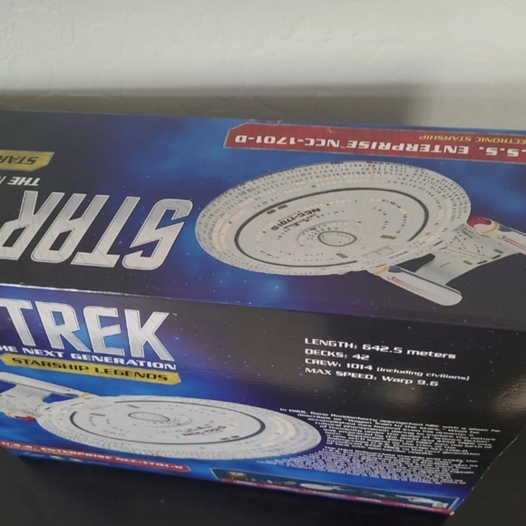 2014 Star Trek Next Generation Enterprise NCC-1701-D "All Good Things"  NIB - Picture 6 of 16